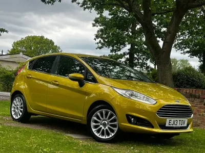 Used Ford Fiesta Titanium X 105 HP (77 kW) 2013 Yellow Hatchback