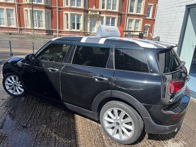 Usado Mini Cooper D Clubman 148 CV (108 kW) 2017 Negro Familiar