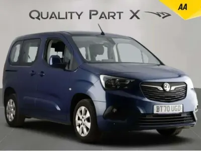 Second-hand Vauxhall Combo S 100 CP (73 kW) 2020 Albastru Monovolum