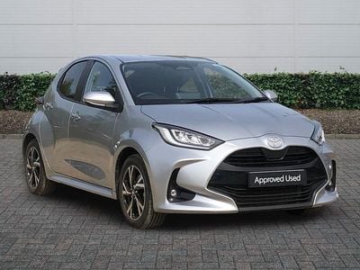 Second-hand Toyota Yaris Hybrid Design 2024 Argintiu Hatchback