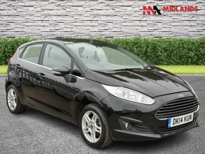 Używany Ford Fiesta Zetec 75 KM (55 kW) 2014 Czarny Hatchback