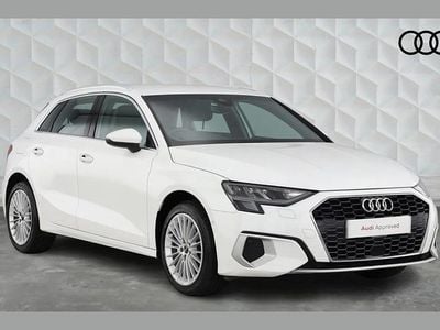 Begagnad Audi A3 Sport 110 HK (80 kW) 2023 Vit Sedan