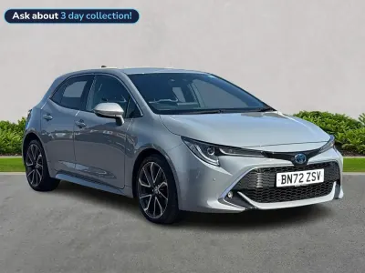 Usado Toyota Corolla 122 CV (89 kW) 2022 Gris Utilitario