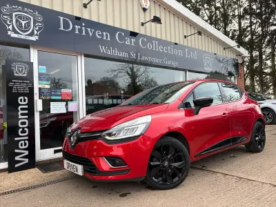 Used Renault Clio IV Dynamique 90 HP (66 kW) 2016 Red Hatchback