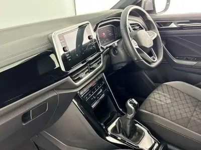 Used VW T-Roc R-line 150 HP (110 kW) 2025 Silver SUV