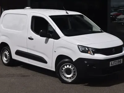 Used Peugeot Partner Premium 131 HP (96 kW) 2023 White MPV
