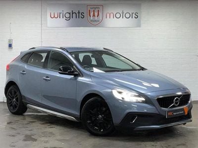 Used Volvo V40 Plus 2017 Blue Hatchback