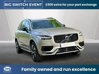 Usado Volvo XC90 Plus 250 HP (183 kW) 2022 Dourado SUV