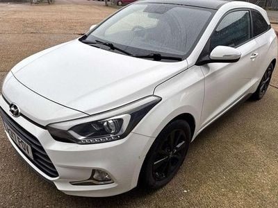 White Used 2017 Hyundai i20 SE Coupe | £5,095 (Fair price)