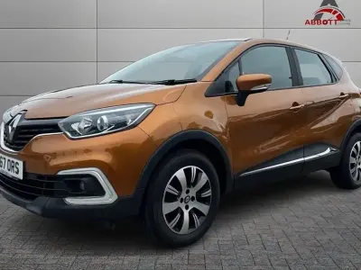 Used Renault Captur Expression+ 90 HP (66 kW) 2017 Orange SUV