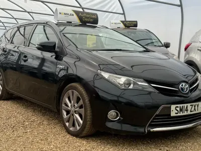 Used Toyota Auris Hybrid 2014 Grey Estate
