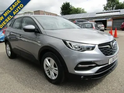 Used Vauxhall Grandland X S 120 HP (88 kW) 2018 Grey SUV