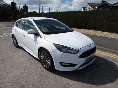 Used Ford Focus ST-Line 140 HP (102 kW) 2017 White Hatchback
