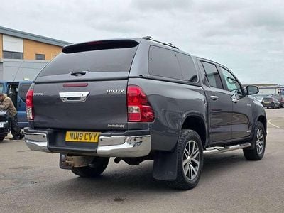 Used Toyota HiLux 150 HP (110 kW) 2019 Grey Pickup