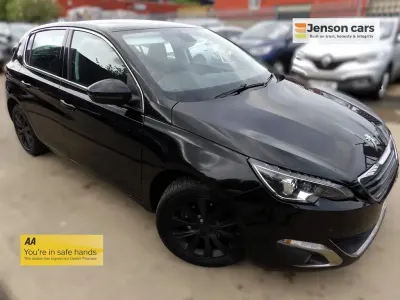 Usado Peugeot 308 Allure 120 CV (88 kW) 2016 Negro Utilitario