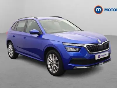 Käytetty Skoda Kamiq SE Drive 95 HP (69 kW) 2022 Sininen Katumaasturi