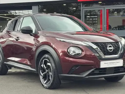 Gebraucht Nissan Juke N-Connecta 112 PS (82 kW) 2023 Rot SUV
