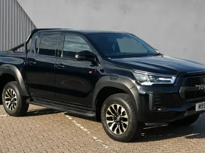 Gebraucht Toyota HiLux Sport 350 PS (257 kW) 2023 Schwarz Pickup