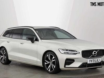 Used Volvo V60 R-Design 163 HP (119 kW) 2021 Gold Estate