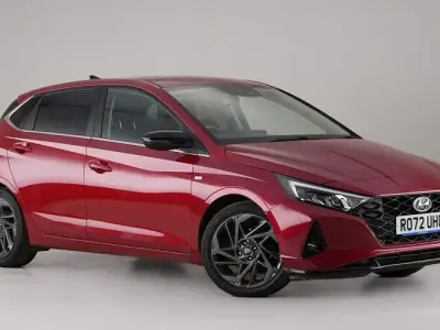 Used Hyundai i20 Premium 101 HP (74 kW) 2022 Red Hatchback