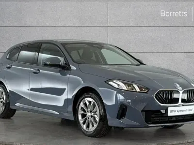 Ny BMW 120 Sport Line 168 HK (123 kW) 2025 Grå Halvkombi