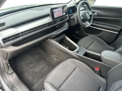 Begagnad Jeep Avenger EV Summit 114 kW (156 HK) 2024 Grå SUV