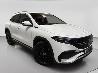 Begagnad Mercedes EQA250 AMG line 139 kW (190 HK) 2022 Vit SUV