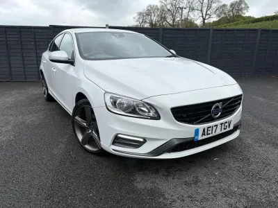 Używany Volvo S60 R-Design 120 KM (88 kW) 2017 Biały Sedan/Limuzyna
