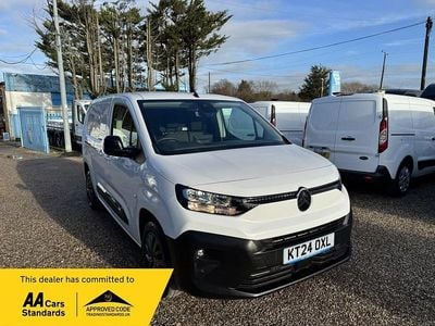 Used Citroën Berlingo 100 HP (73 kW) 2024 White MPV