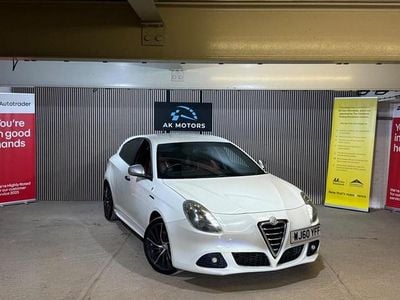 Used Alfa Romeo Giulietta 235 HP (172 kW) 2010 White Hatchback