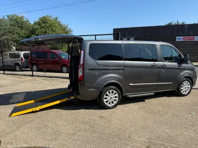 Used Ford Tourneo Custom Titanium 130 HP (95 kW) 2020 Grey Van