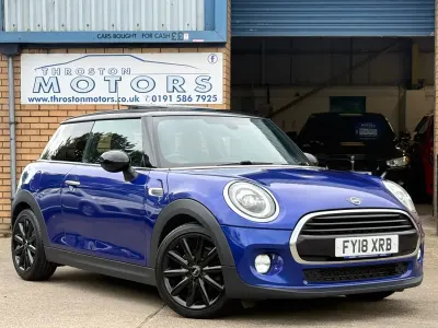 Begagnad Mini Cooper Hatch 2018 Blå Halvkombi