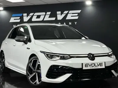 Usado VW Golf VIII R 320 HP (235 kW) 2023 Branco Citadino