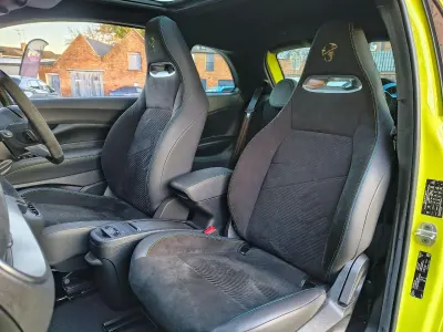 Begagnad Abarth 500e Turismo 114 kW (155 HK) 2023 Grå Halvkombi