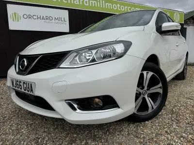 Used Nissan Pulsar Acenta 115 HP (84 kW) 2016 White Hatchback