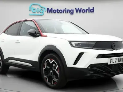 Used Vauxhall Mokka SRi 131 HP (96 kW) 2021 White SUV