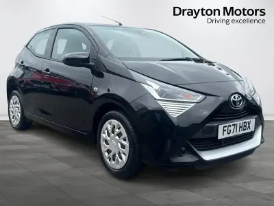 Used Toyota Aygo X-play 71 HP (52 kW) 2022 Black Hatchback