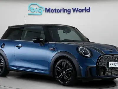 Usado Mini Cooper S Hatch 178 CV (130 kW) 2022 Azul Utilitario