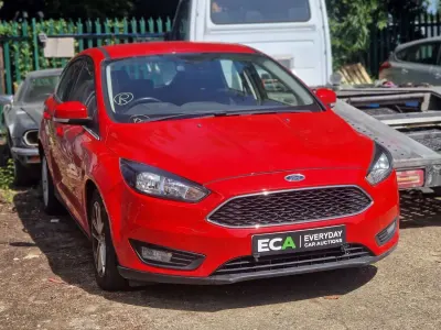 Used Ford Focus Zetec 2015 Red Hatchback