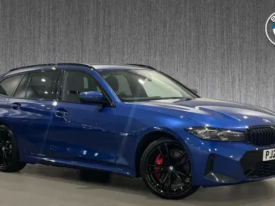 Used BMW 330 M Sport 288 HP (211 kW) 2023 Blue Estate