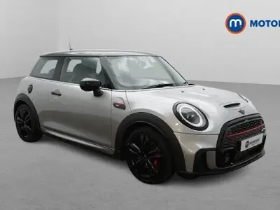 Begagnad Mini John Cooper Works Hatch 231 HK (169 kW) 2022 Silver Halvkombi