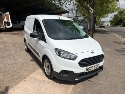 Usado Ford Transit 100 HP (73 kW) 2020 Branco Van