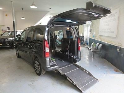 Used Peugeot Partner Tepee Active 98 HP (72 kW) 2015 Grey MPV