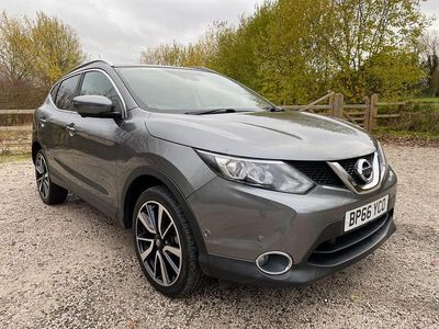 Used Nissan Qashqai Tekna 110 HP (80 kW) 2016 Grey SUV