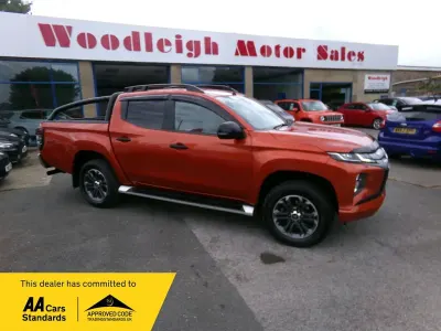 Used Mitsubishi L200 150 HP (110 kW) 2021 Orange Pickup
