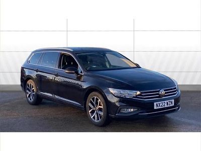 Black Used 2022 VW Passat SEL Estate | £18,377 (Fair price)
