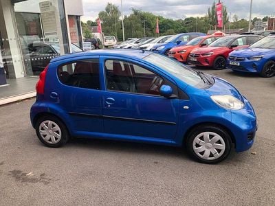 Used Peugeot 107 67 HP (49 kW) 2009 Blue Hatchback