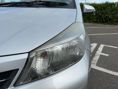 Used Toyota Yaris Trend 99 HP (72 kW) 2012 Silver Hatchback