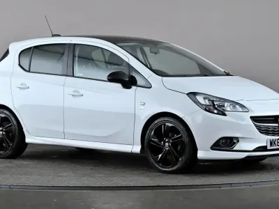 Used Vauxhall Corsa Edition 90 HP (66 kW) 2016 White Hatchback