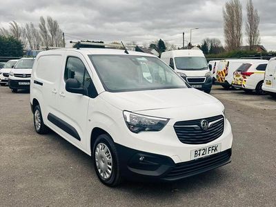 Used Vauxhall Combo Edition 130 HP (95 kW) 2021 White MPV